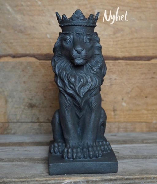 Kingen  -  Lejon Gjutform 24 Cm